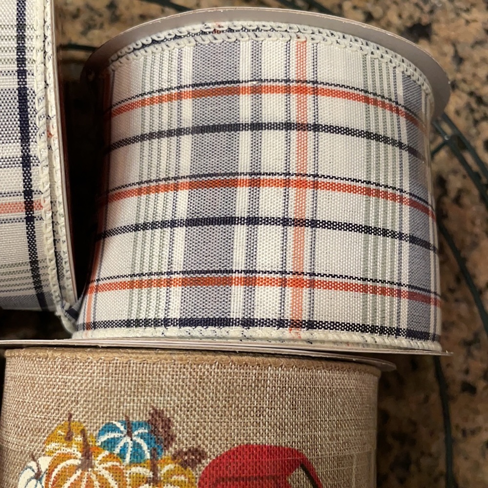 Fall Theme Wreath Making Kit - Picture 7 of 12